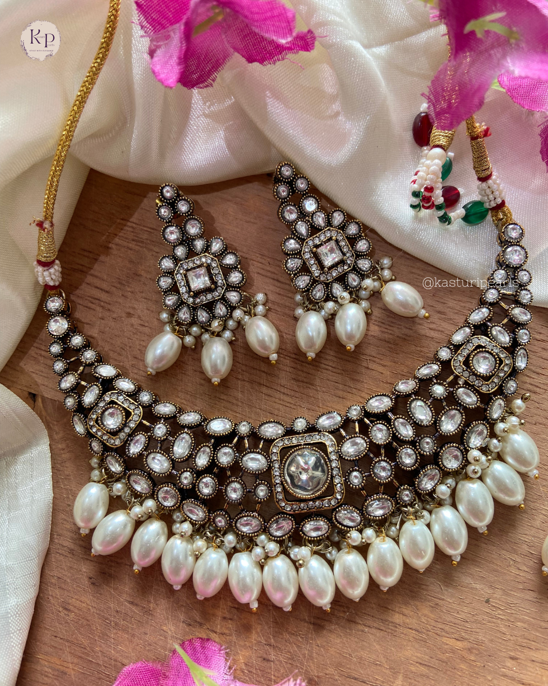 Akshra Victorian Polish Neckset