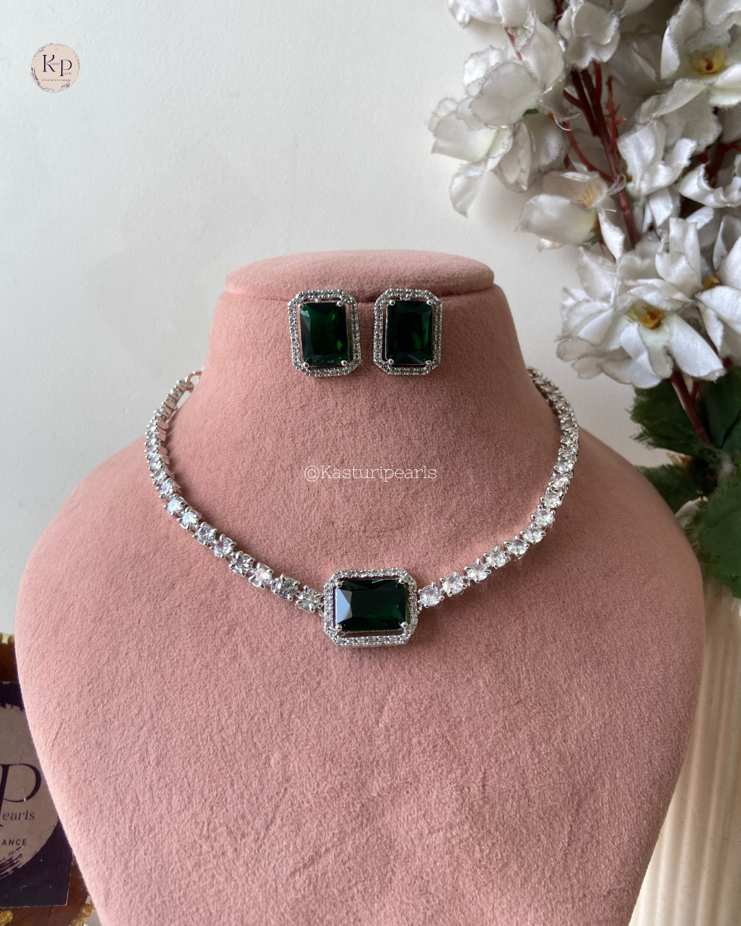 Alize Green Ad Necklace set