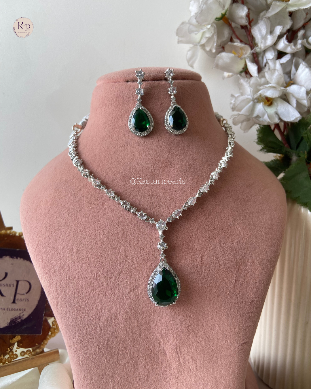 Deepansha Green Ad Necklace Set