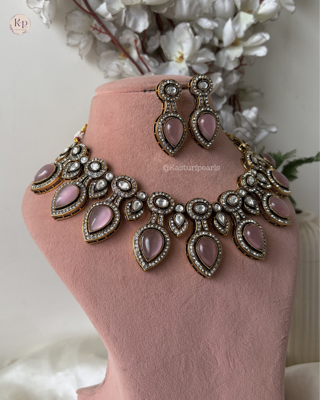 Farah Mehendi Polish Kundan Neckset
