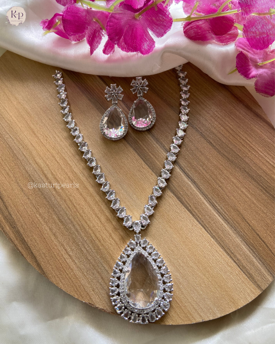 Sara American diamond Neckset