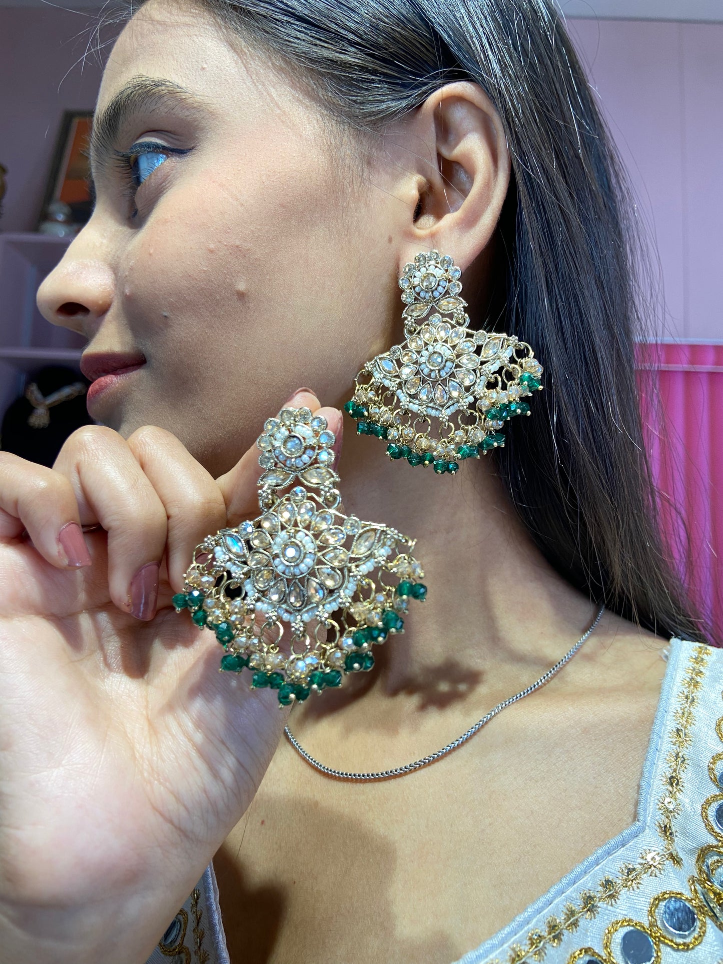 Rida Green chandbali