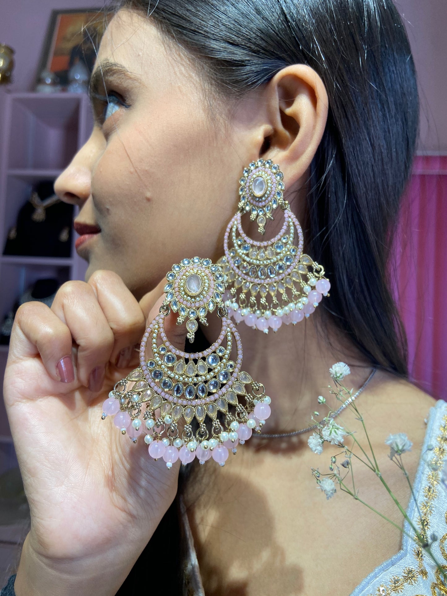 Kruti Kundan earrings