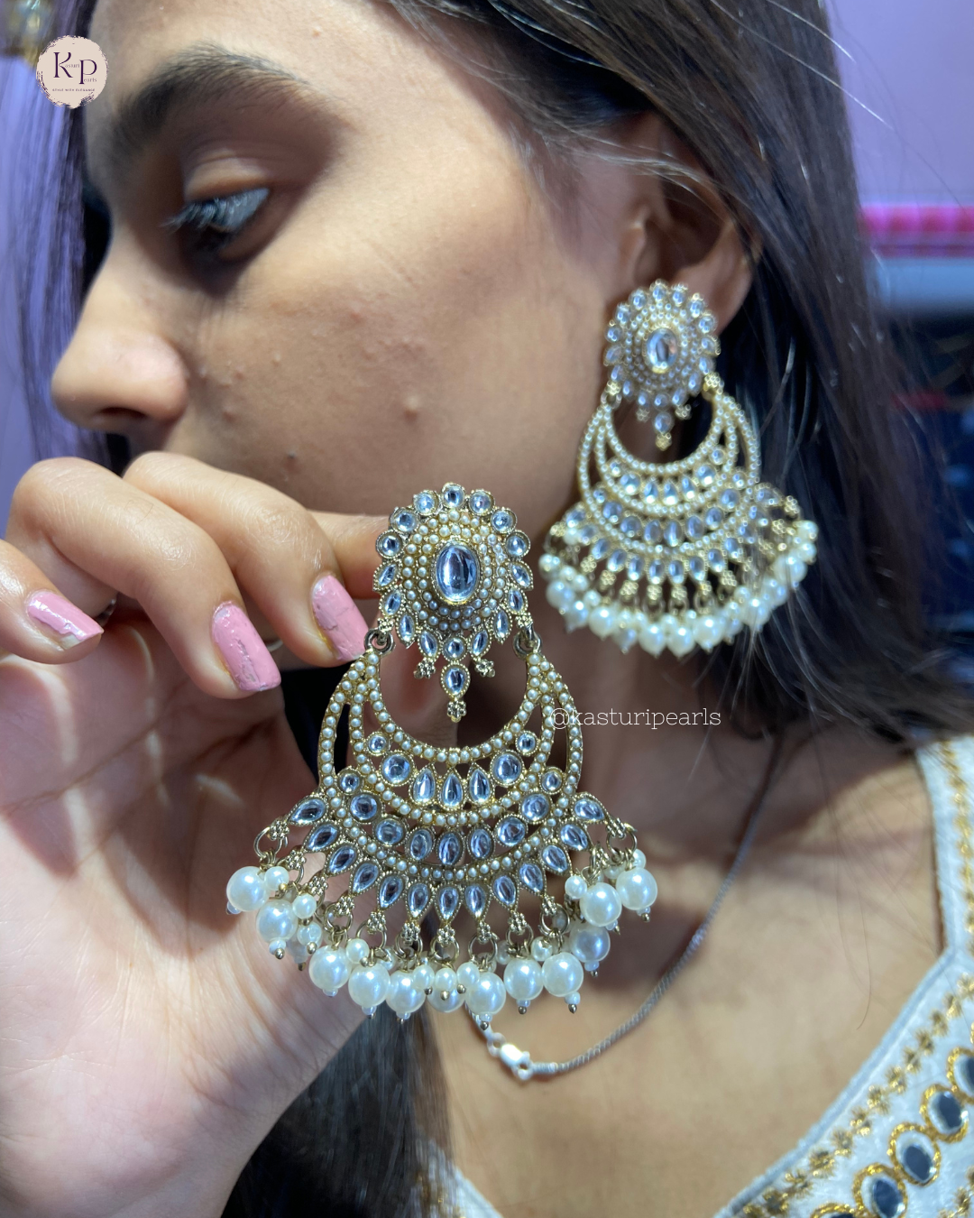 Kruti Kundan Earrings