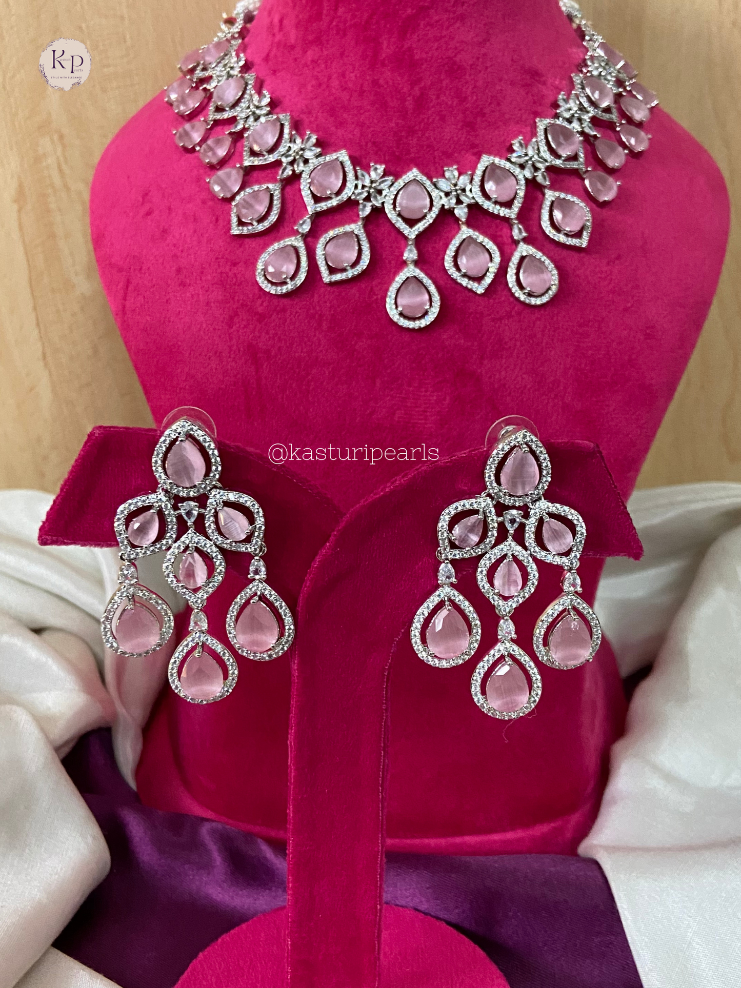 Nikita American diamond Neckset