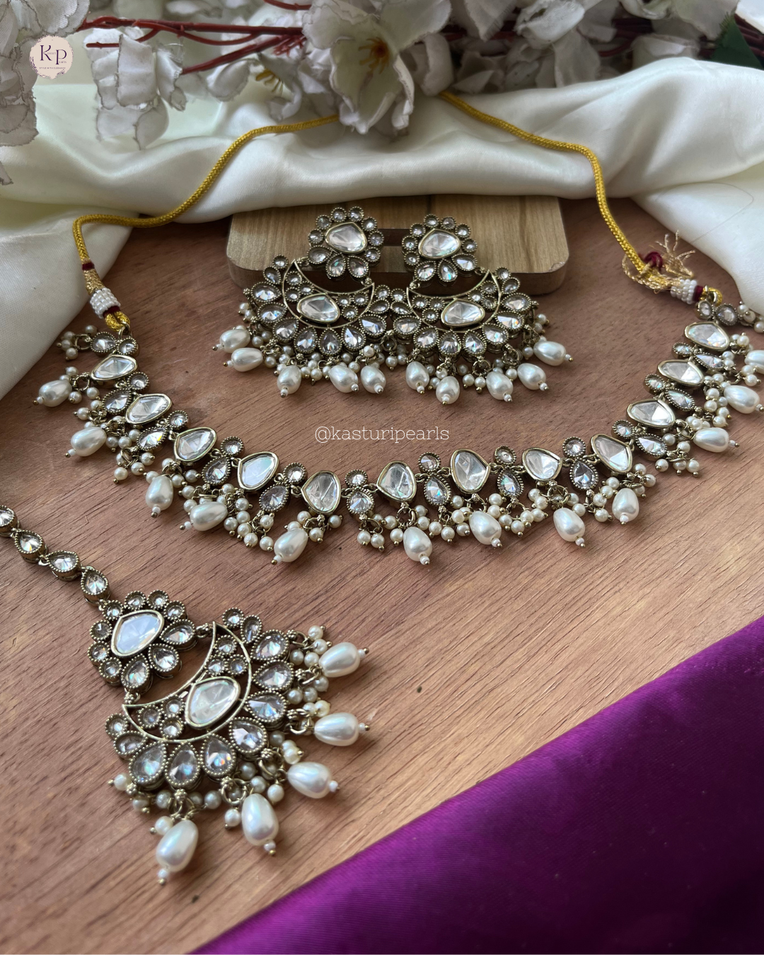 Raha Reverse American Diamond Neckset