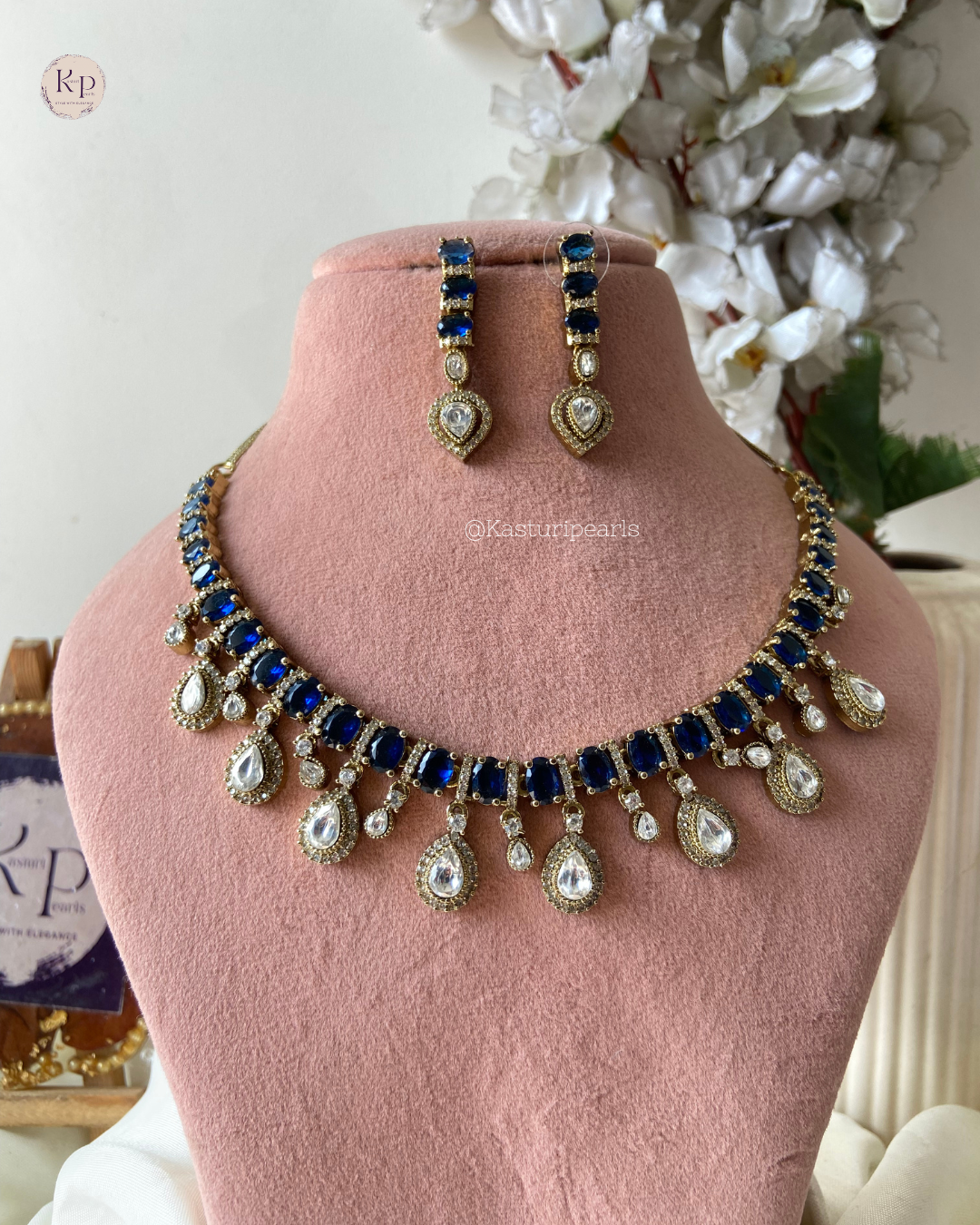Reema Blue Victorian Polish Necklace set