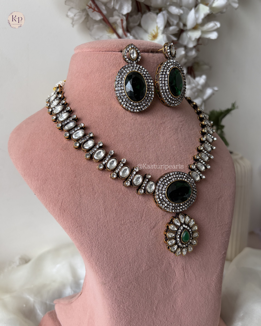 Richa Mehendi Polish Kundan Neckset