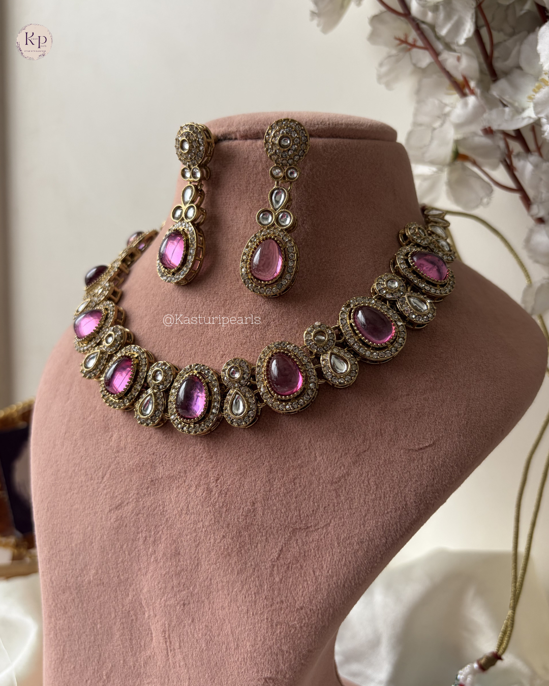 Siyana Pink Mehendi Polish Kundan Neckset