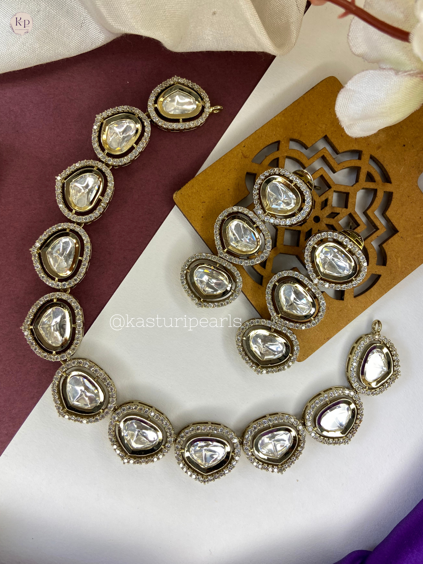 Sazia Victorian Neckset