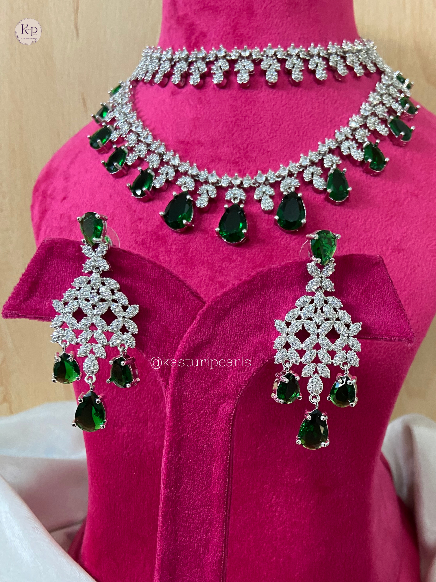 Tara American diamond Neckset