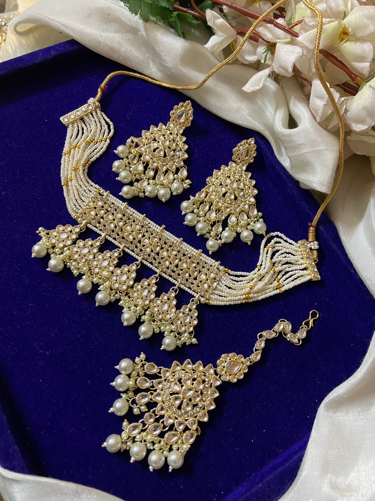 Vandana Kundan choker Necklace with Earrings tikka set