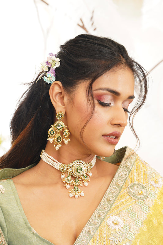 Dhruti Kundan choker set