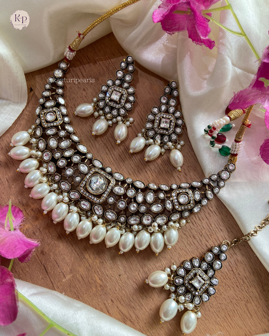 Akshra Victorian Polish Neckset