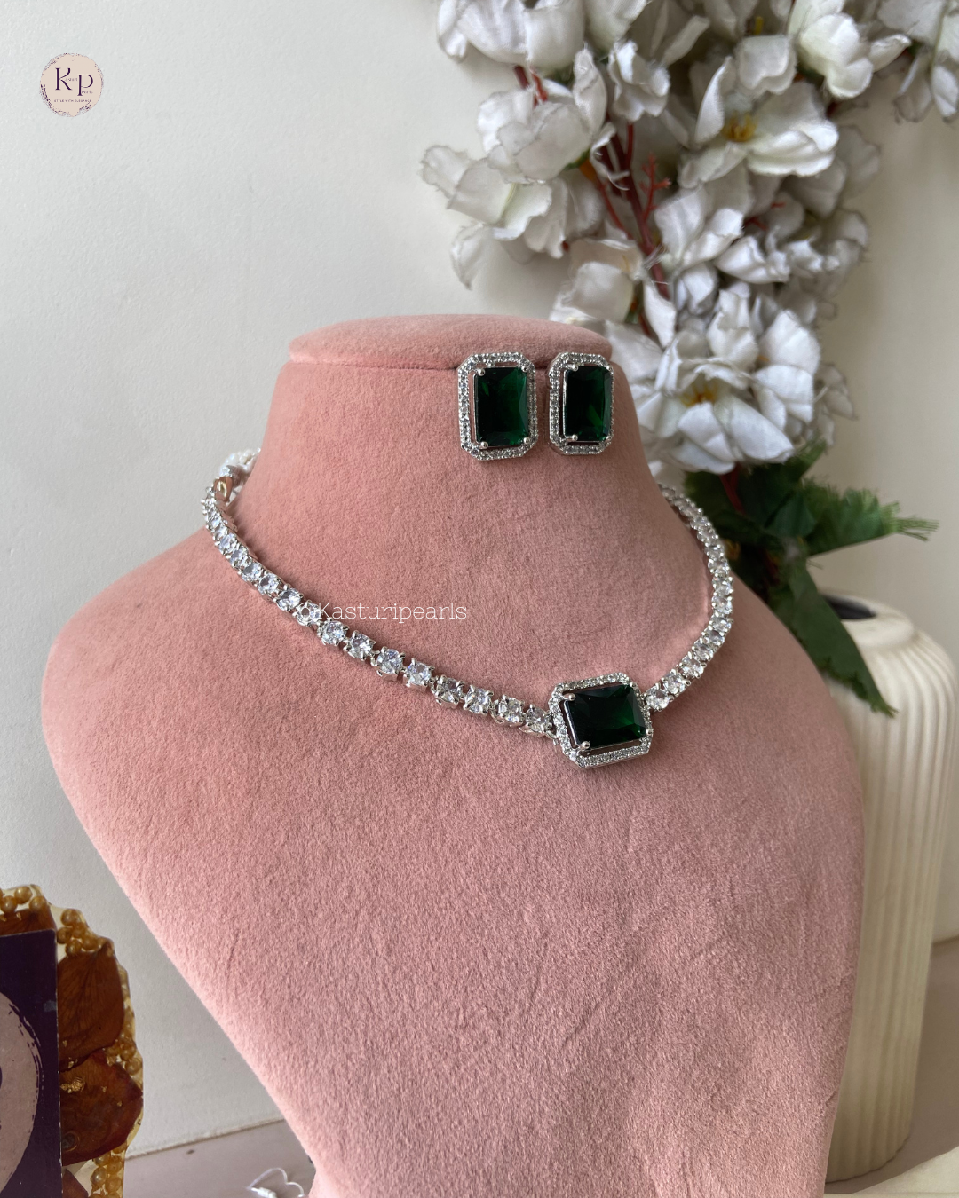 Alize Green Ad Necklace set