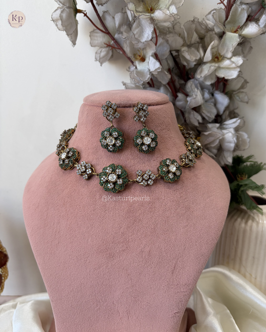 Chaitri Victorian Polish Neckset