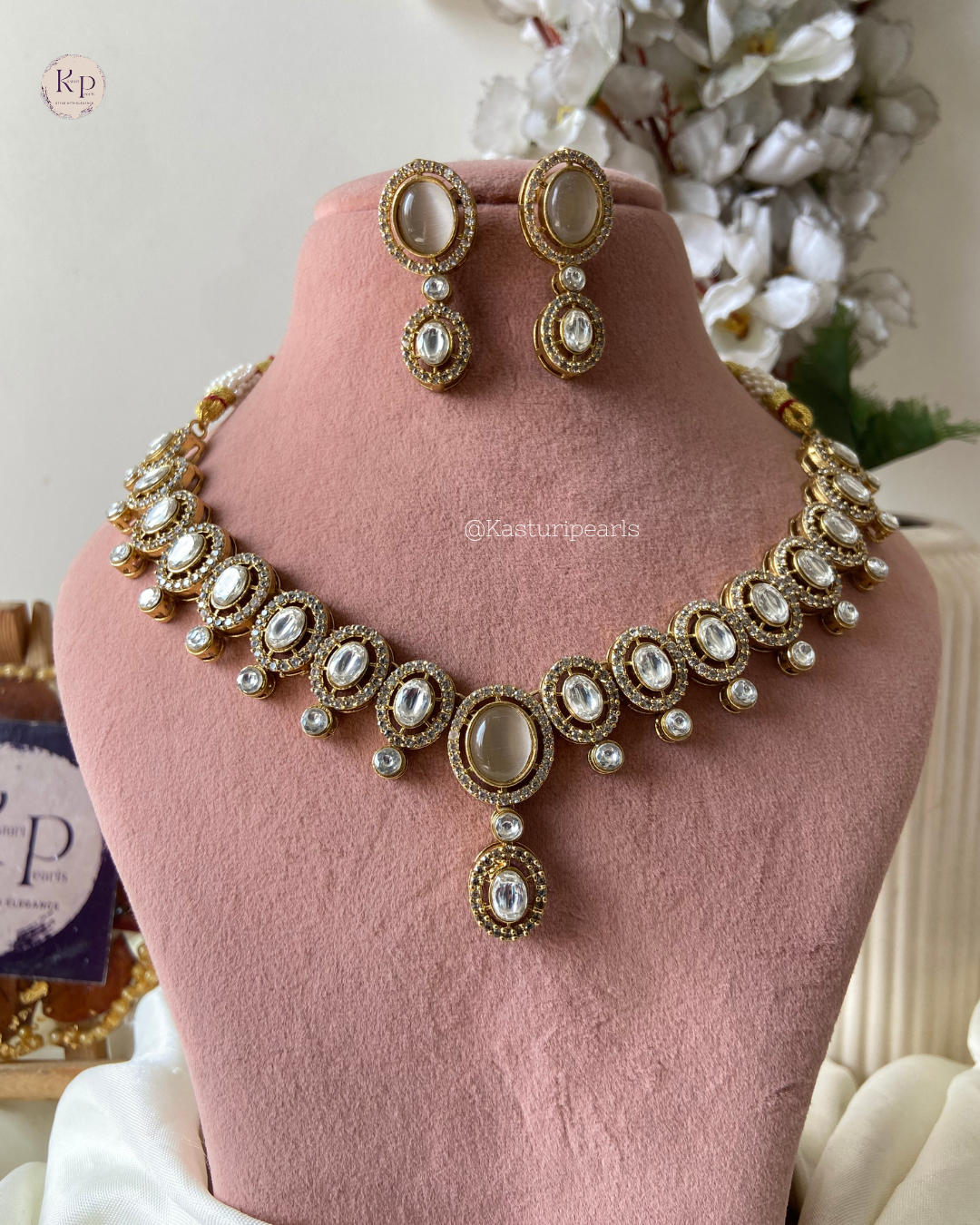 Anushka Victorian Polish Necklace