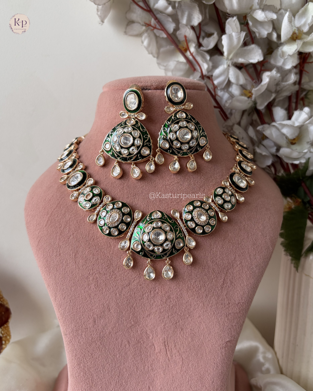 Aparna Moisannite Neckset