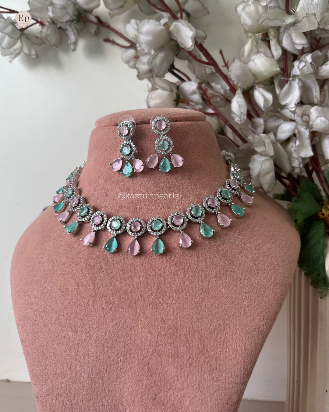 Jigyasa Multi AD Neckset