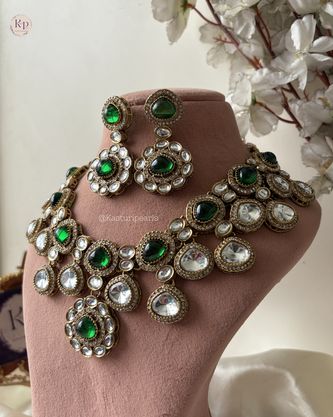 Asmita Green Mehendi Polish Neckset
