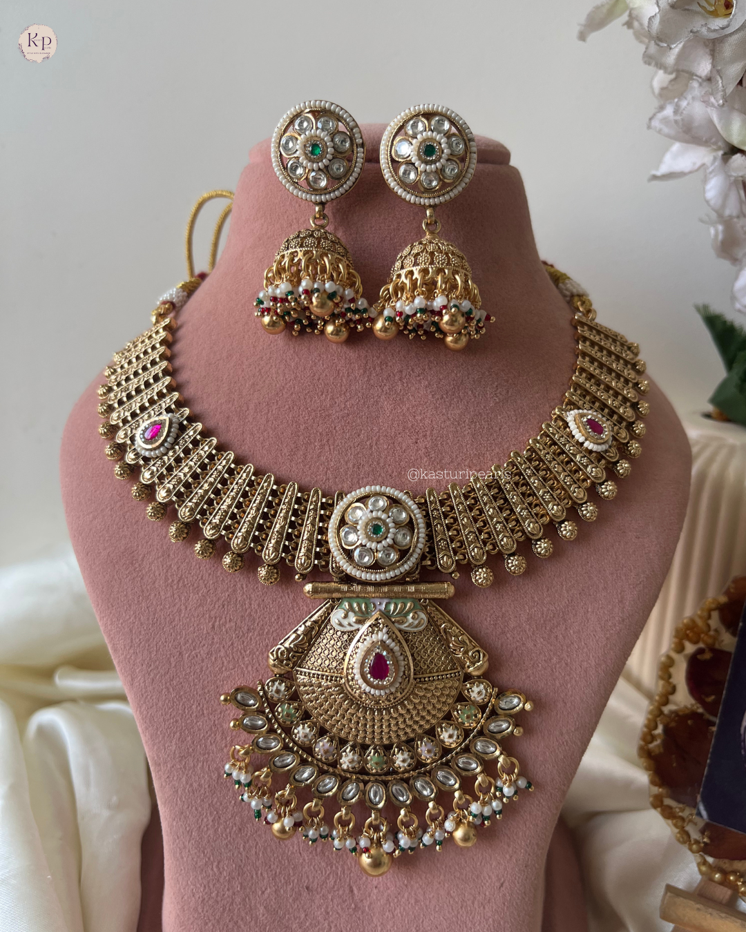 Avika antique coper Neckset