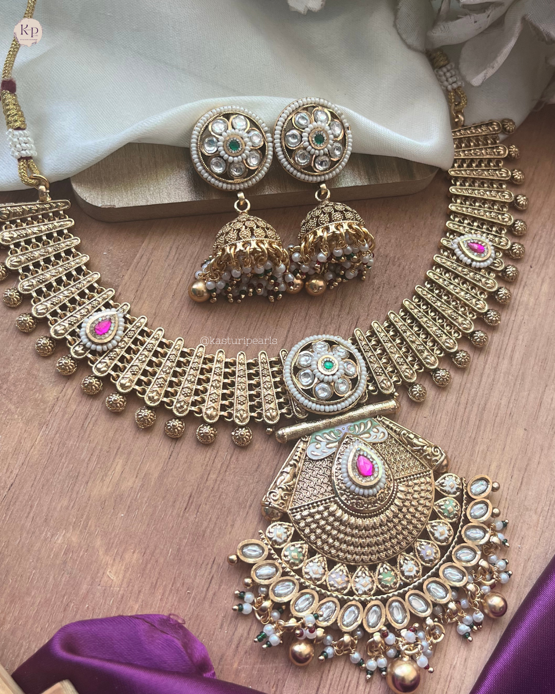 Avika antique coper Neckset