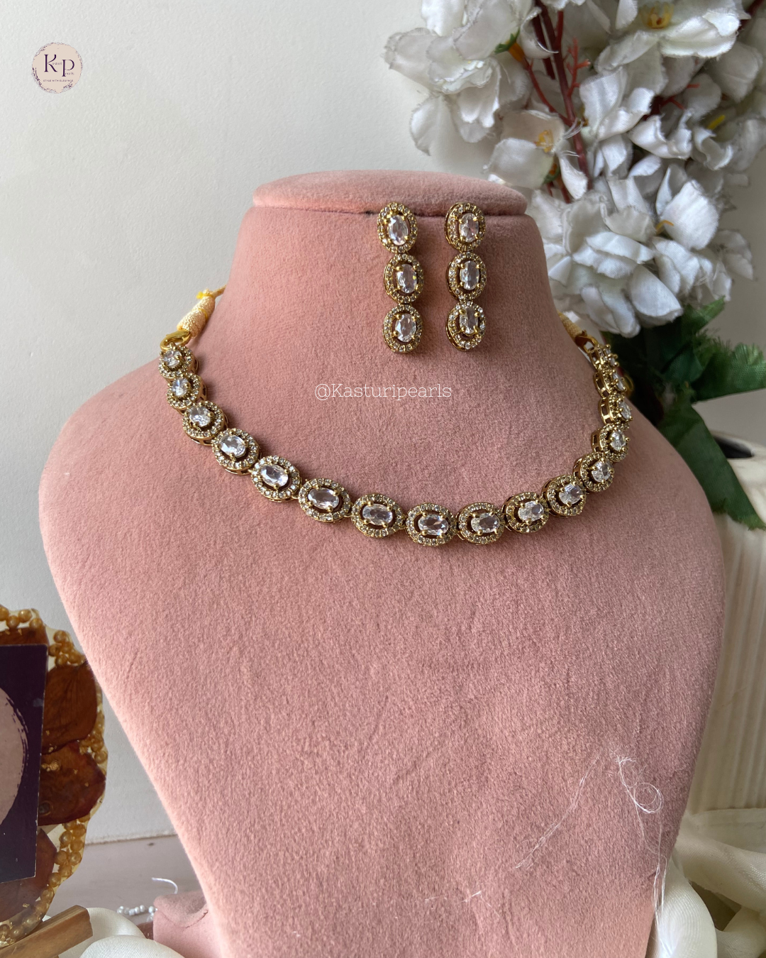 Bipasha Mehndi Polish Ad Neckset