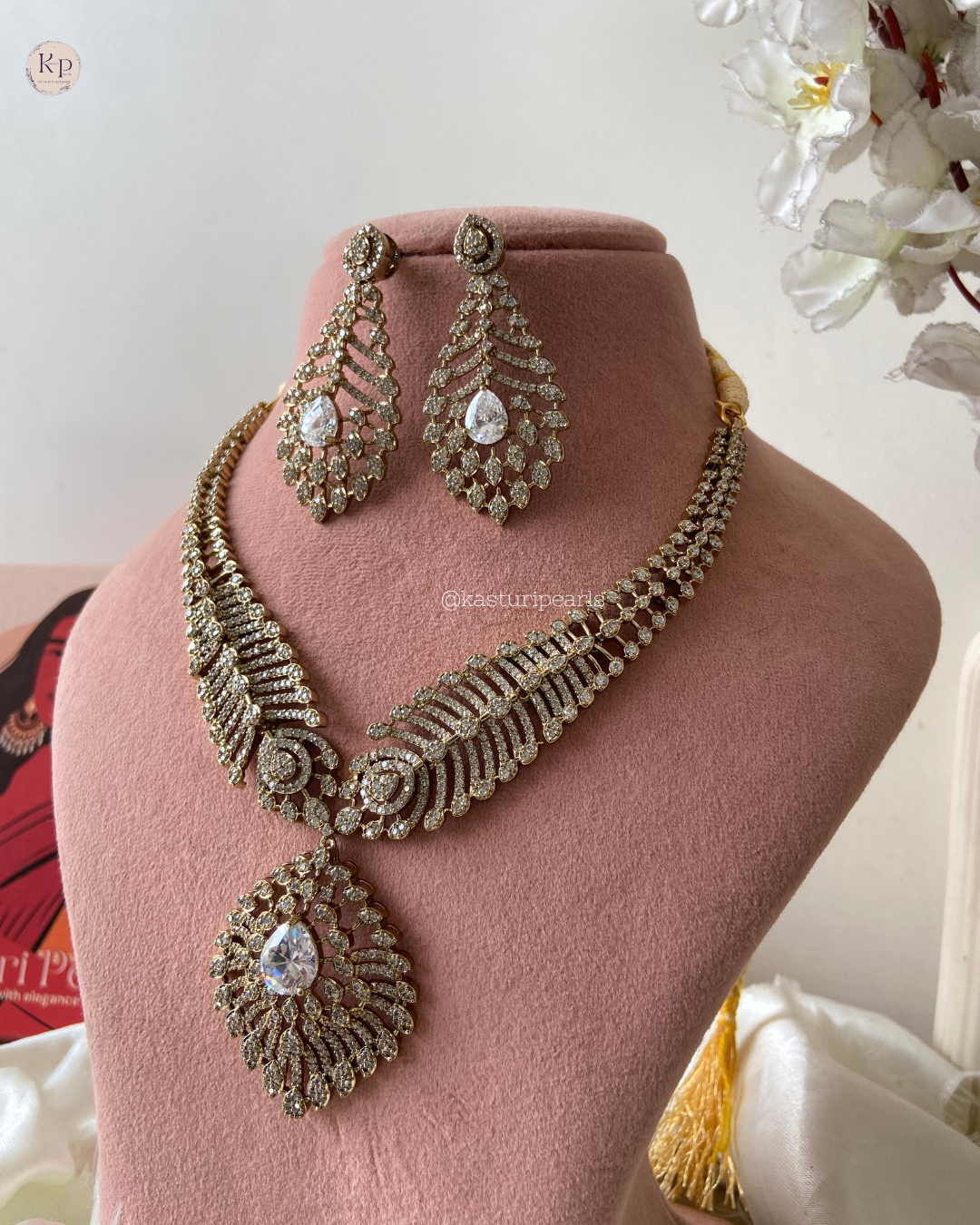 Chakshu victorian Neckset