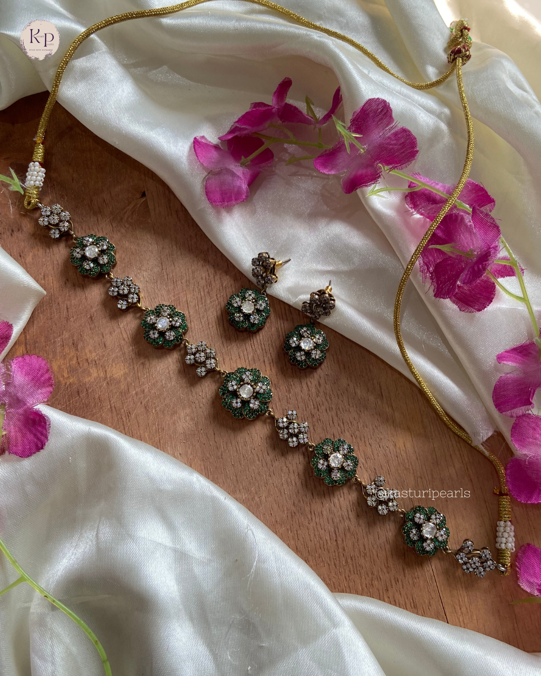 Chaitri Victorian Polish Neckset