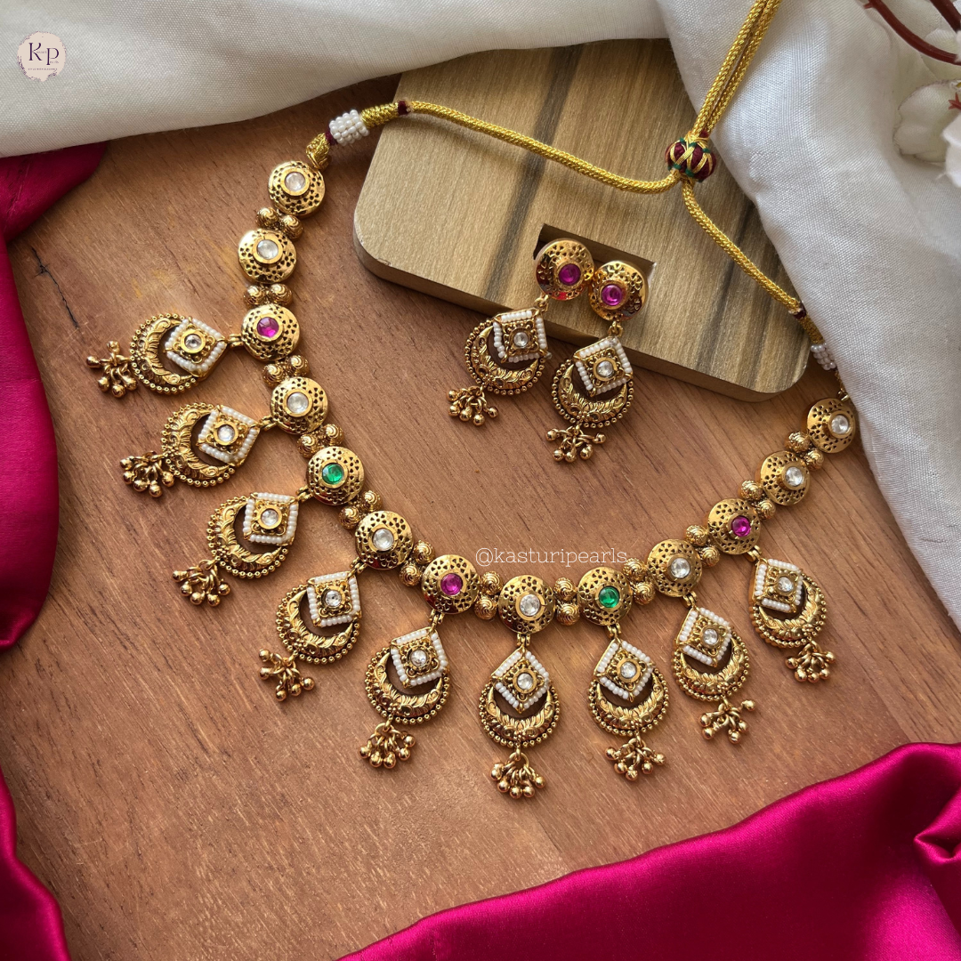 Chaavi Antique Coper Neckset