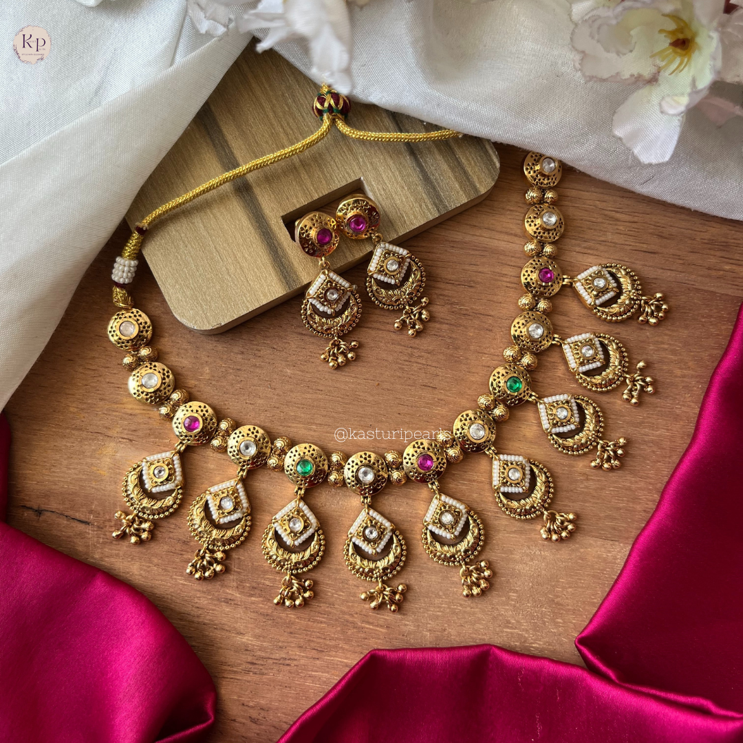 Chaavi Antique Coper Neckset
