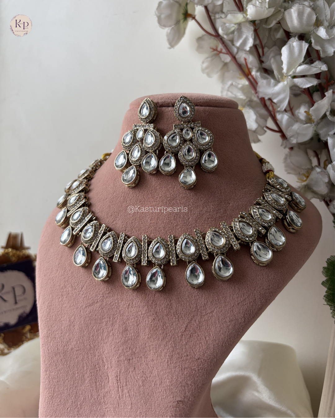 Darshika Ivory Mehendi Polish Kundan Neckset