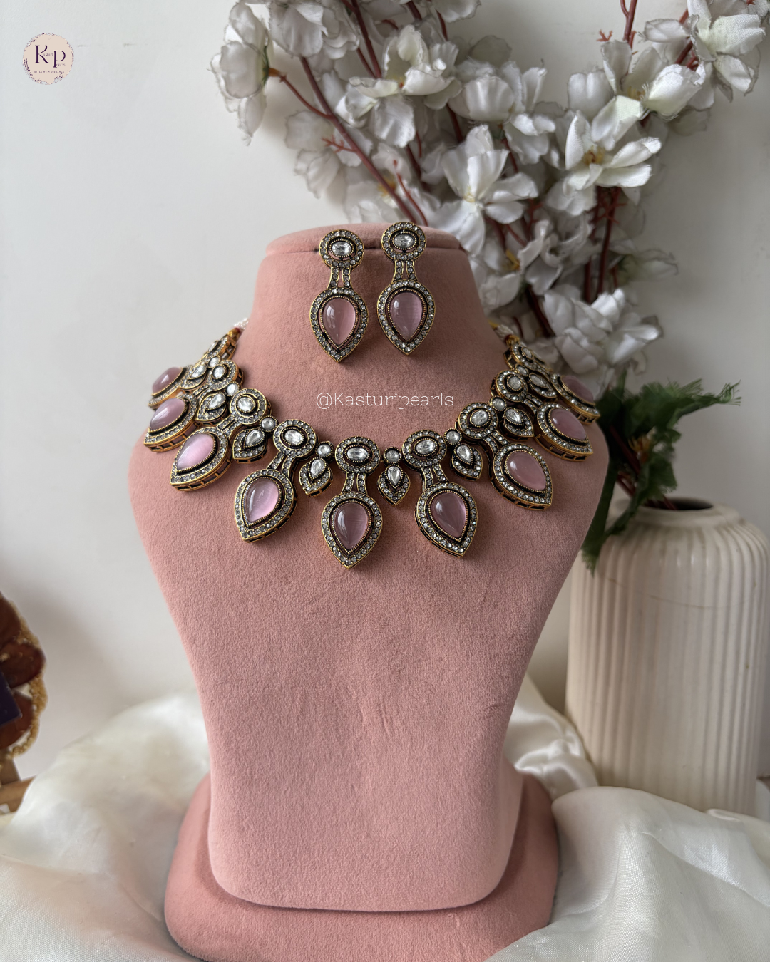 Farah Mehendi Polish Kundan Neckset