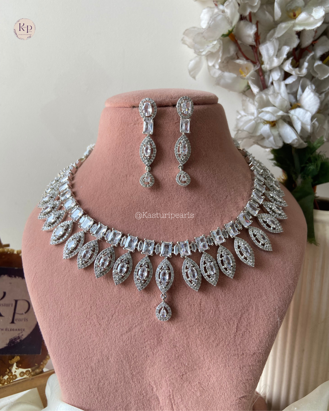 Gayatri AD Necklace set