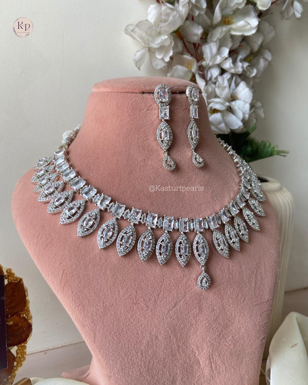 Gayatri AD Necklace set