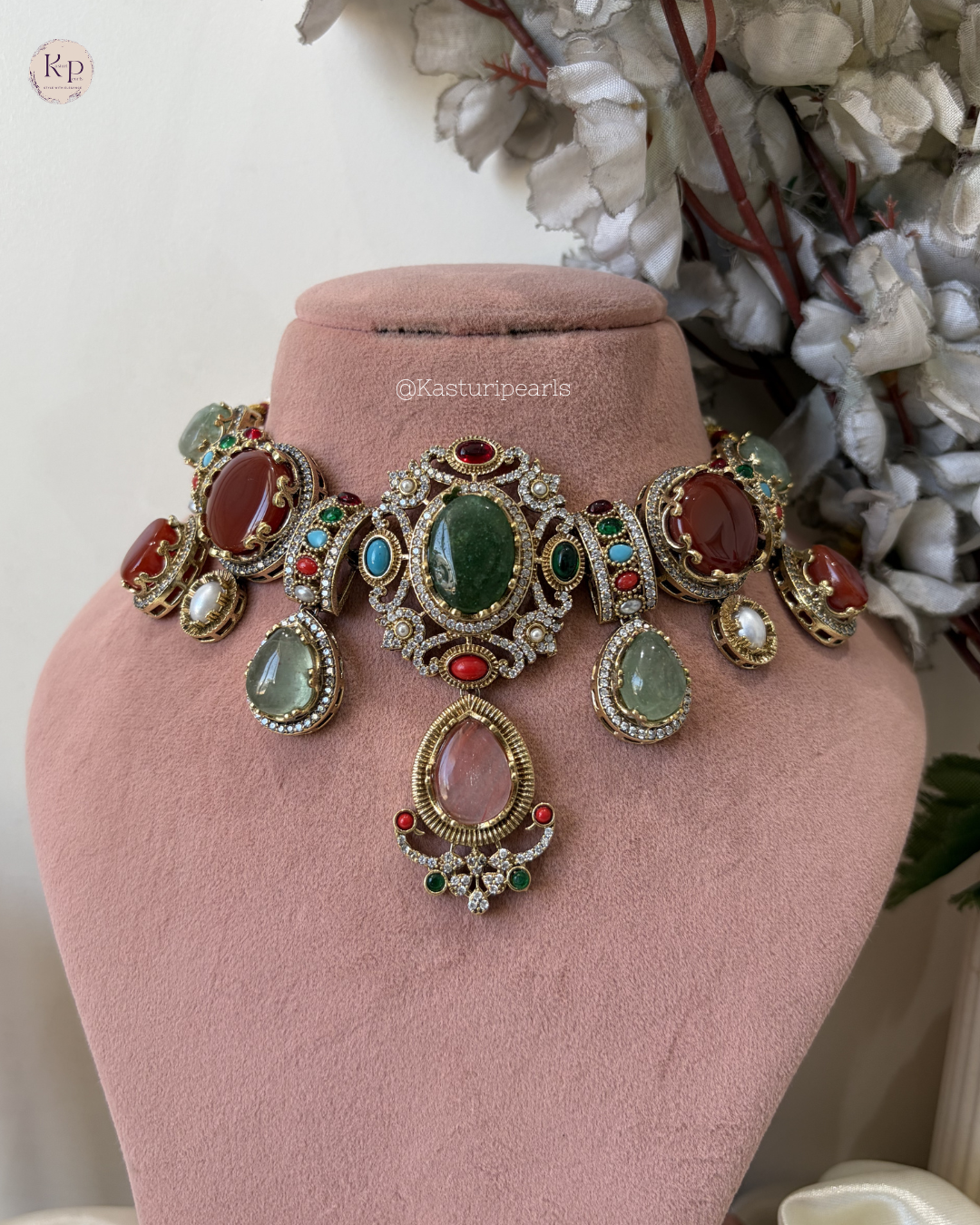 Girvita Sabhya sanchi neckset