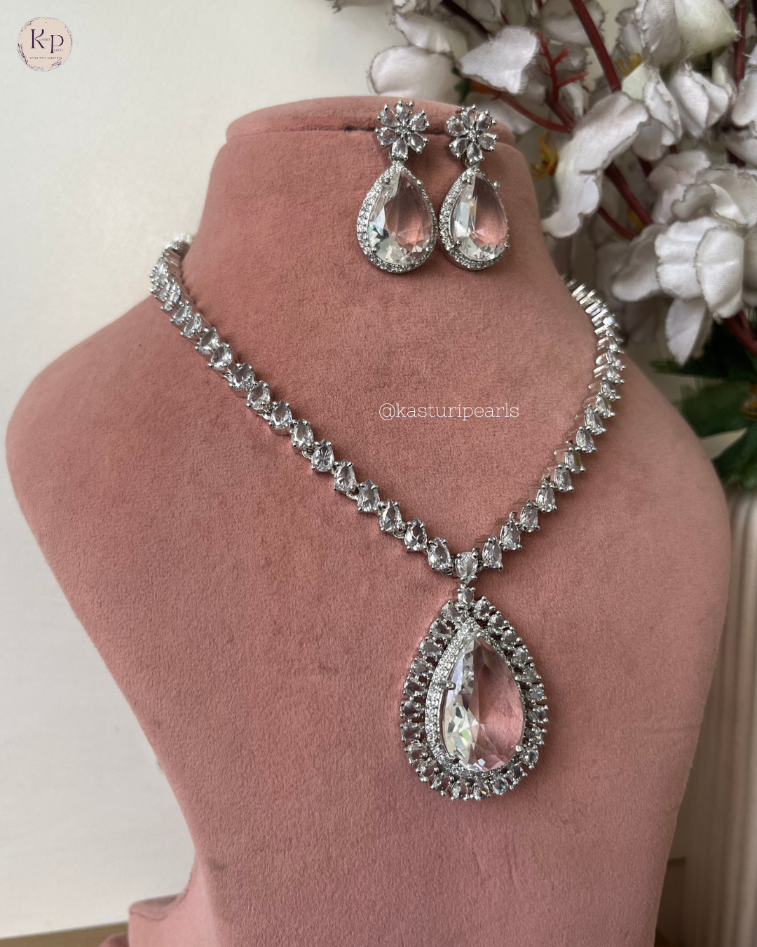 Sara American diamond Neckset