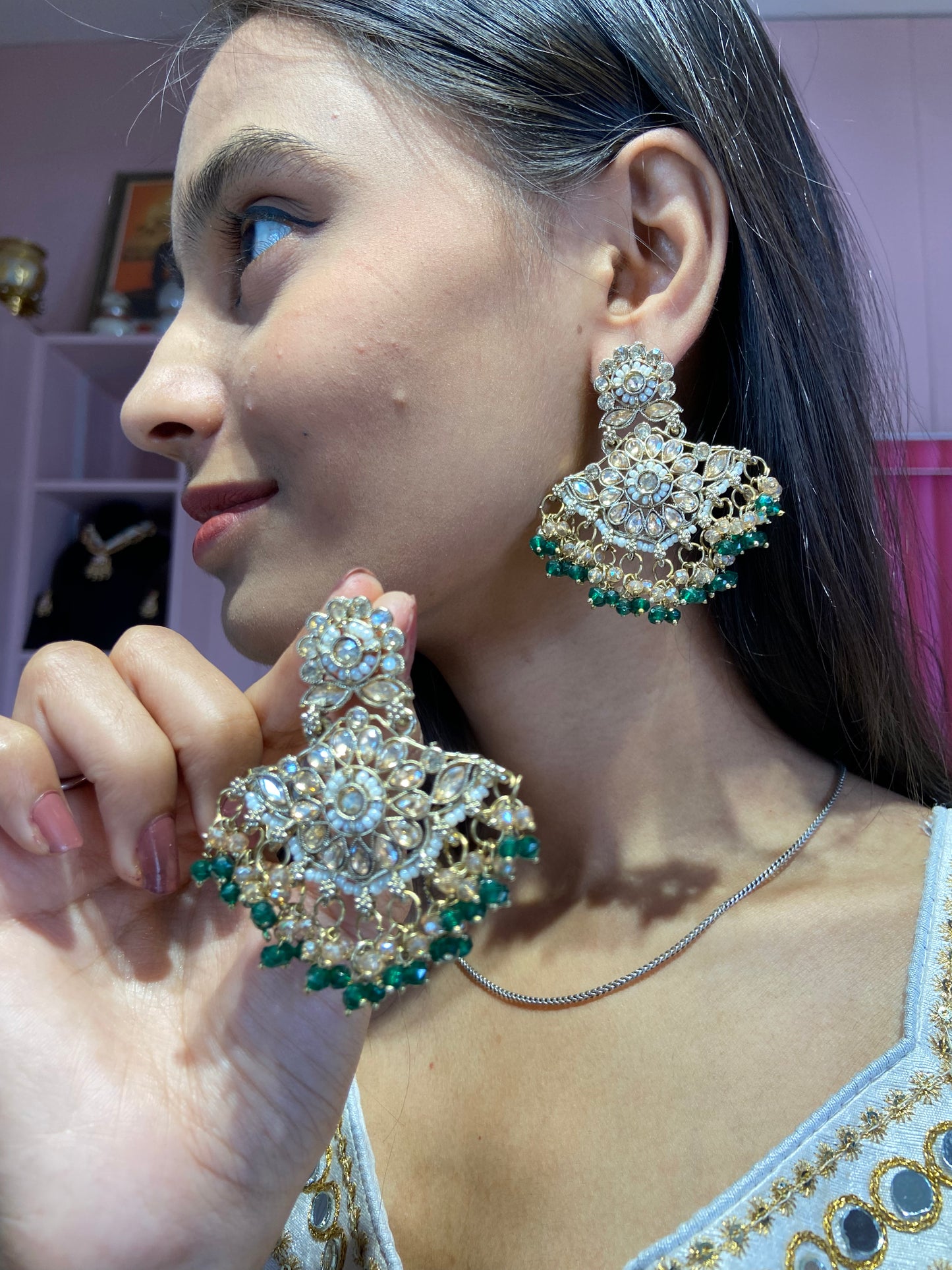 Rida Green chandbali