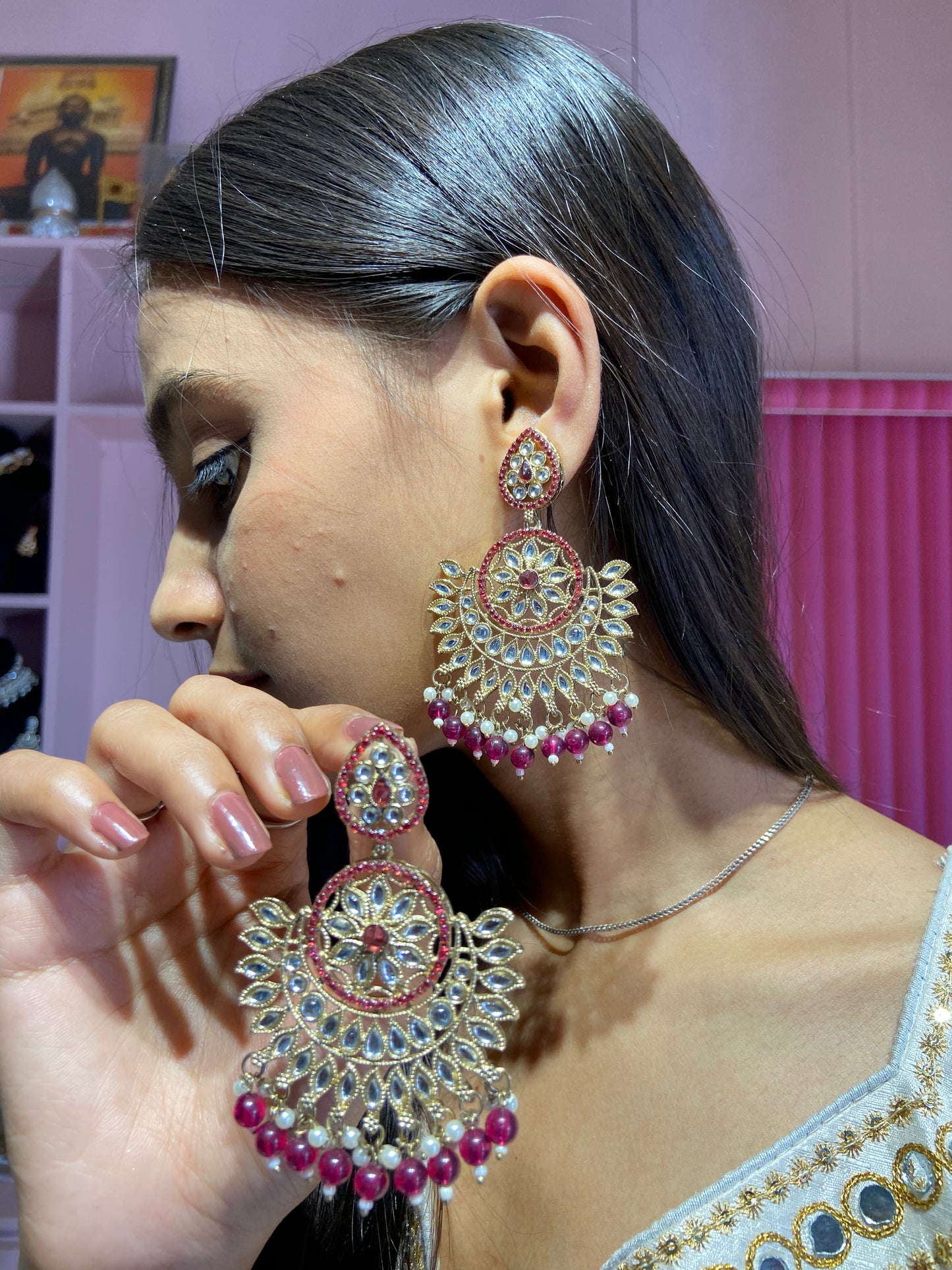 Urvisha Kundan earrings