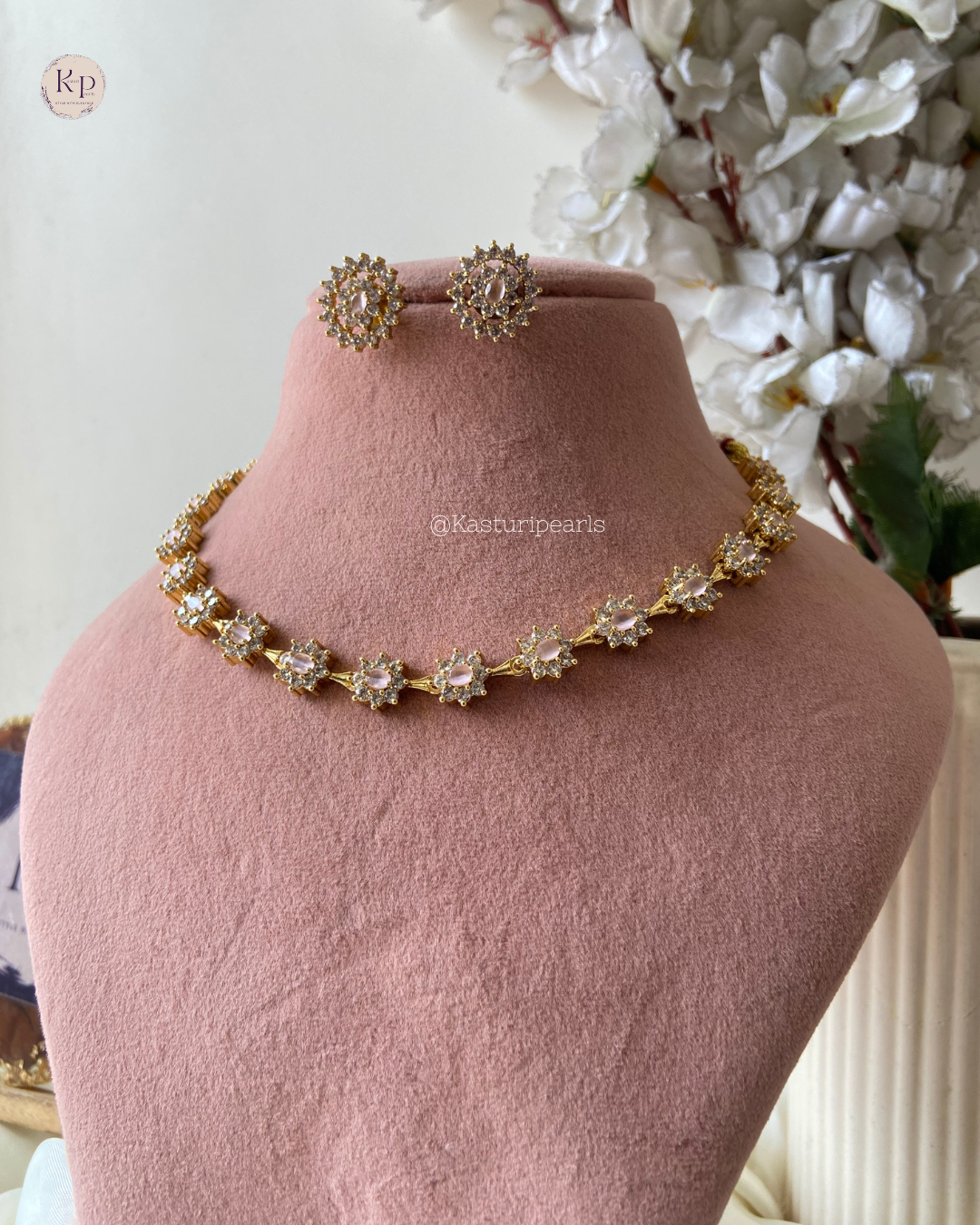 Jhanvi gold polish Ad Necklace sets