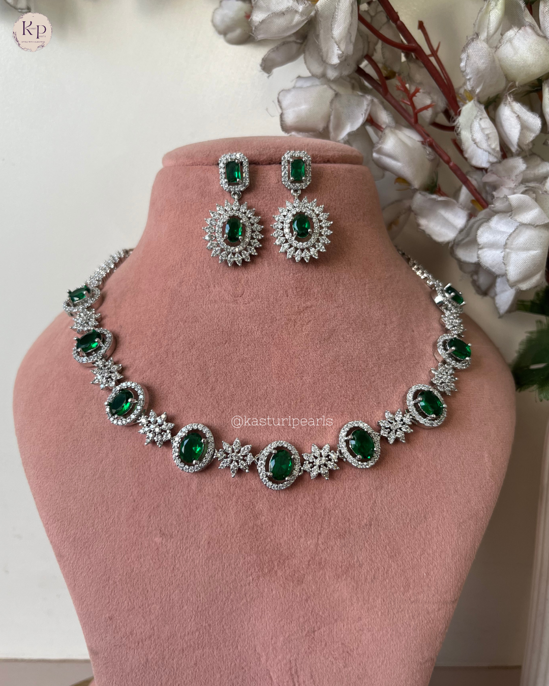 Jinni American diamond Neckset
