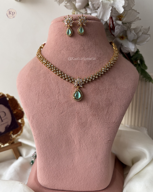 Kashi Mint Mehndi Polish Neckset