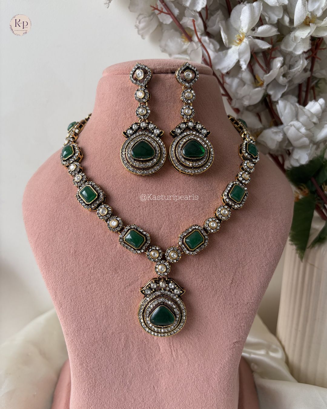 Kripa Green Mehendi Polish Kundan Neckset