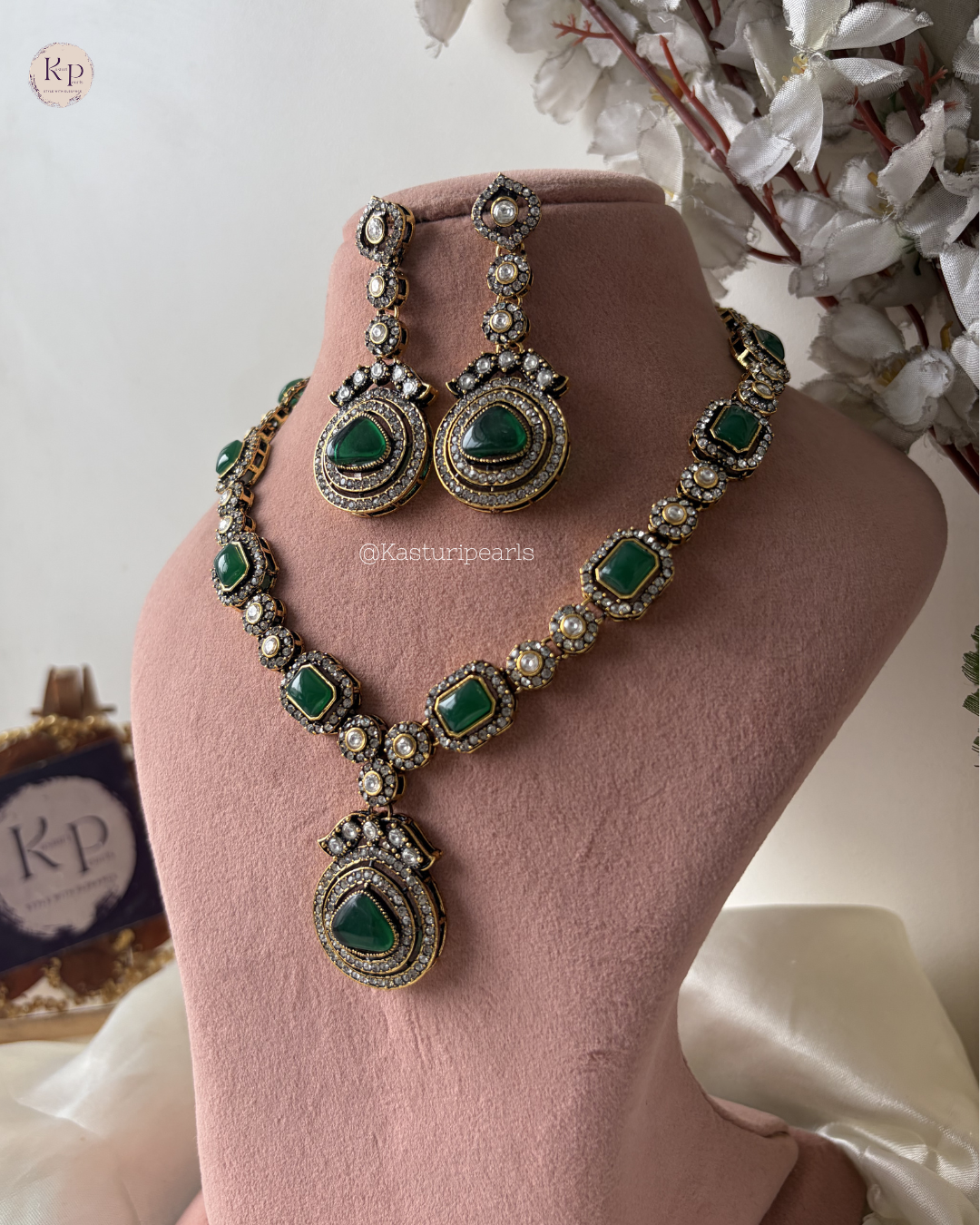 Kripa Green Mehendi Polish Kundan Neckset