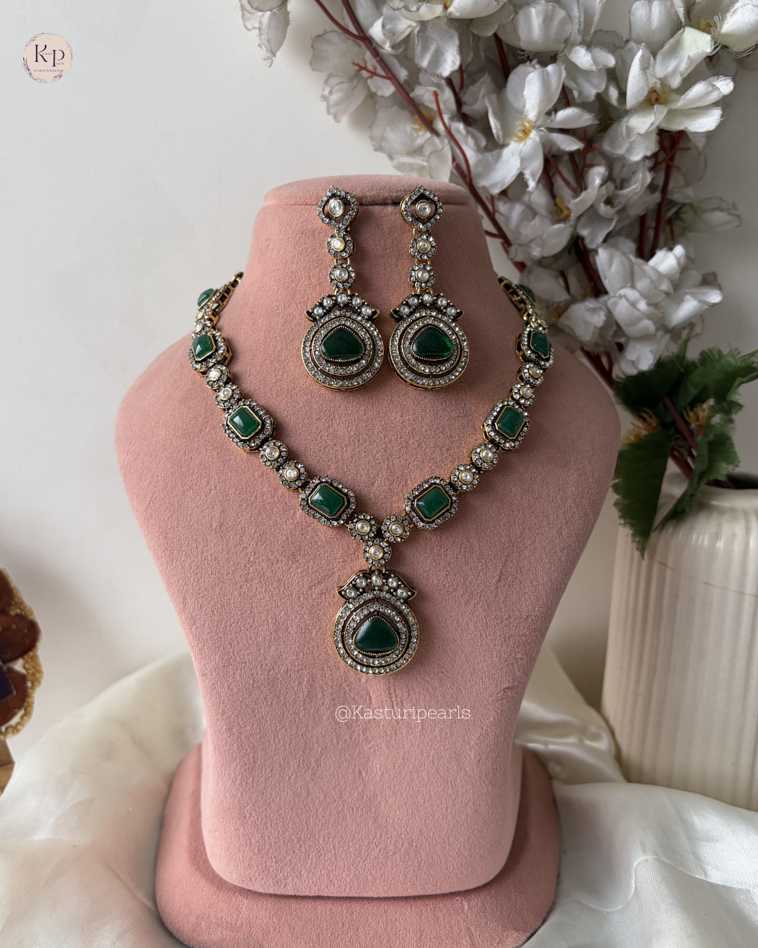 Kripa Green Mehendi Polish Kundan Neckset