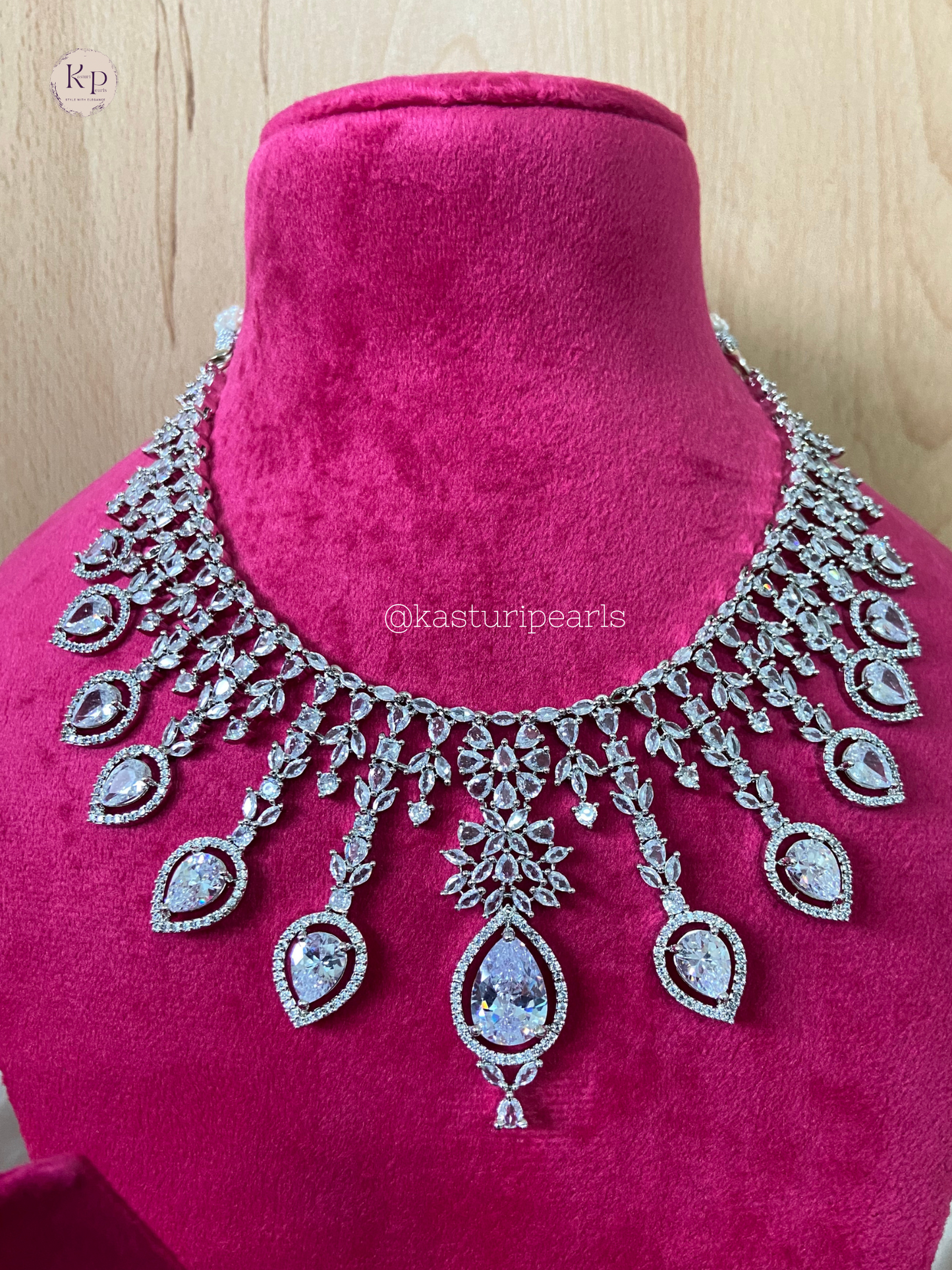 Liza American diamond Neckset