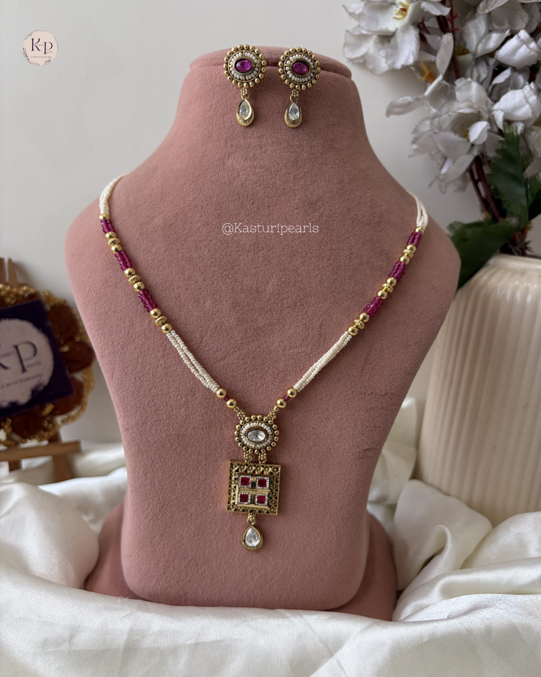 Mahnoor Red Heritage Neckset