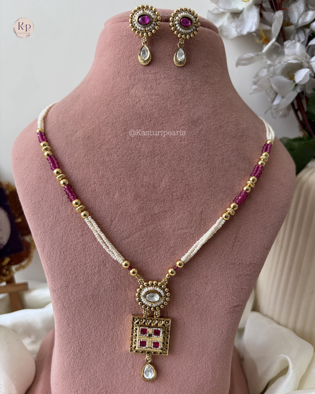 Mahnoor Red Heritage Neckset