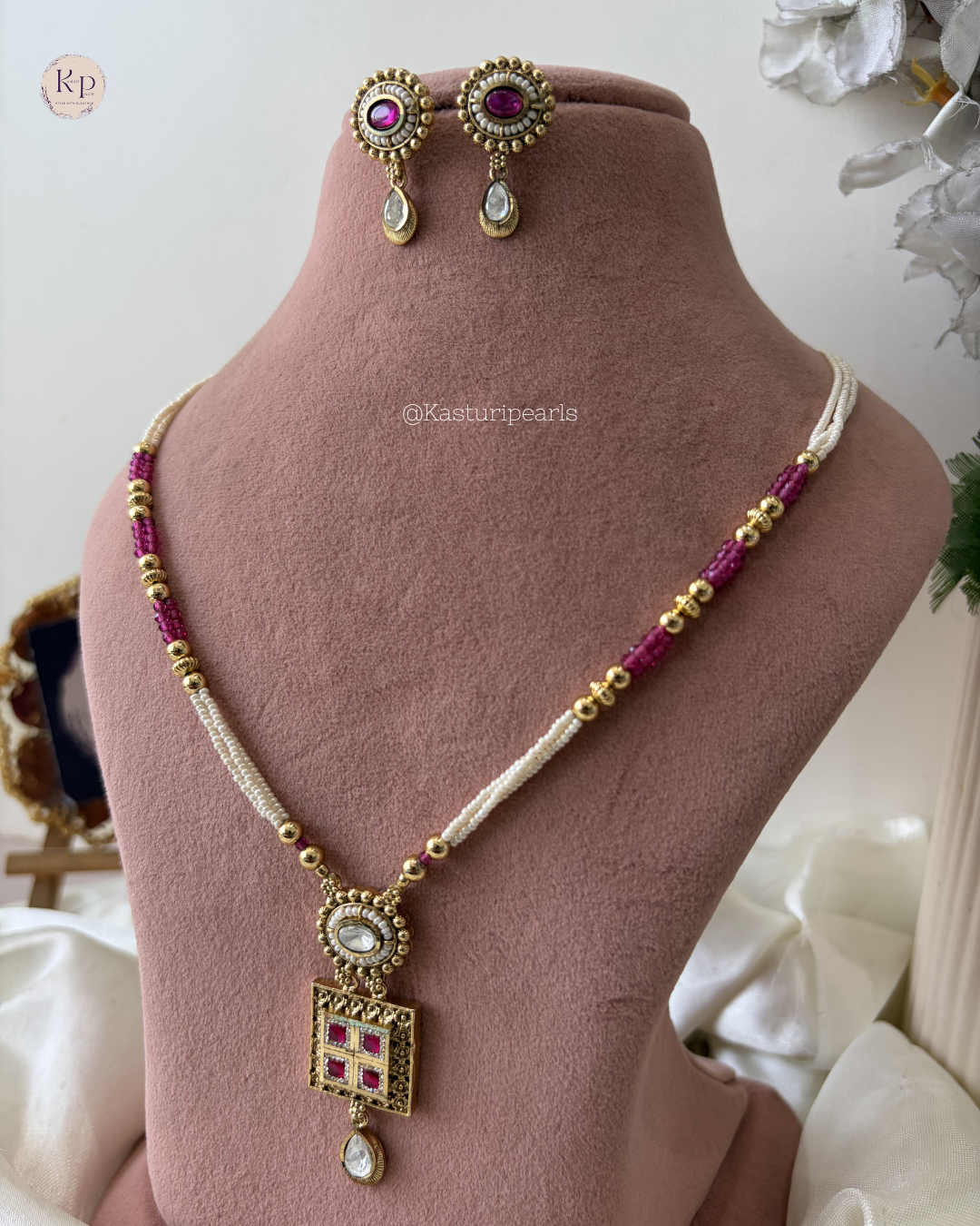 Mahnoor Red Heritage Neckset