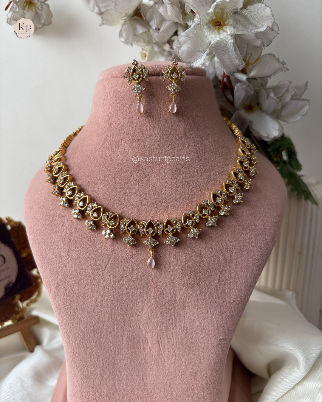 Maitri Temple Neckset